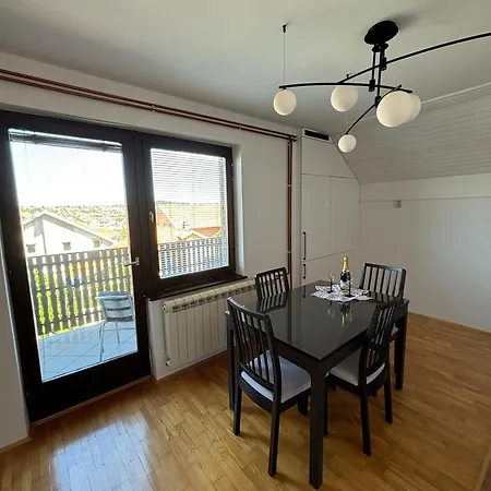 Apartment Belgrade: Cozy And Spacious 3-room Apt. *
