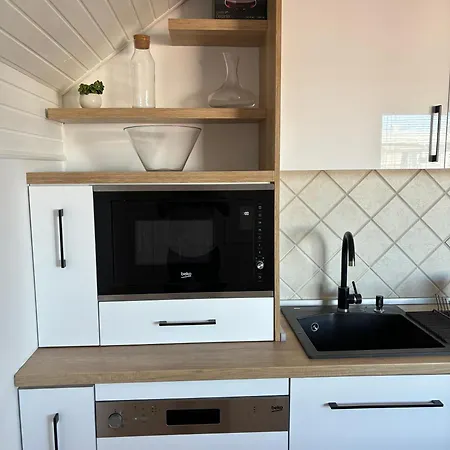 Belgrade: Cozy And Spacious 3-room Apt.