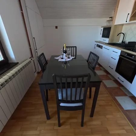 Belgrade: Cozy And Spacious 3-room Apt.