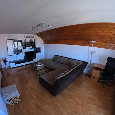 Apartment Belgrade: Cozy And Spacious 3-room Apt. Belgrade