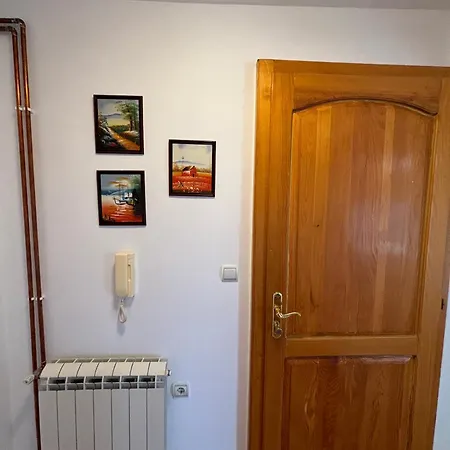 Apartment Belgrade: Cozy And Spacious 3-room Apt. Belgrade